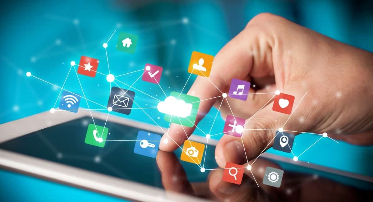 EReader vs. Tablet Which One Should You Buy? Hooked To Books