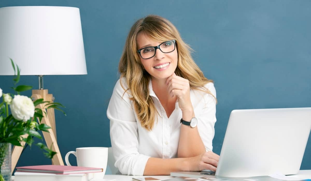 How to a Book Editor? Hooked To Books
